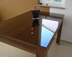 коричневое стекло на стол